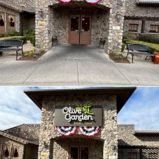 Olive-Garden-Sidewalk-Cleaning-in-Chattanooga-Tennessee 0